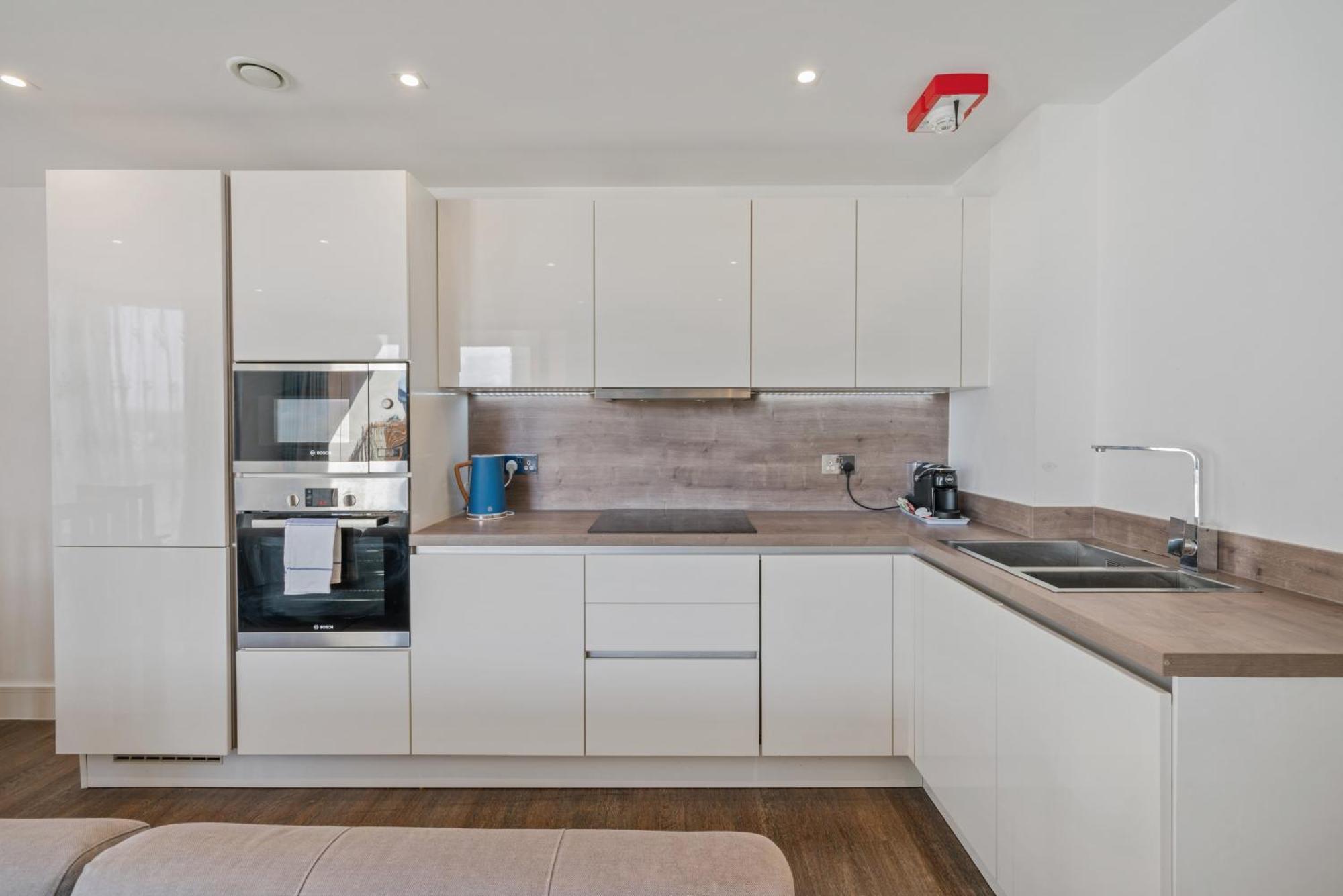 Riverside 1Br With Easy Transport 20Min To City Centre Londres Exterior foto